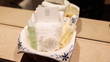 ํ์ด์
ํธ๋ฆฌํธ๋จผํธ, ๋งค๋ํ์ด/ํ๋ํ์ด, ๋ง์ฌ์ง ์๋น์ค