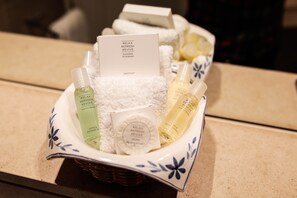 Guests can enjoy a relaxing experience with our thoughtfully prepared vanity kit.