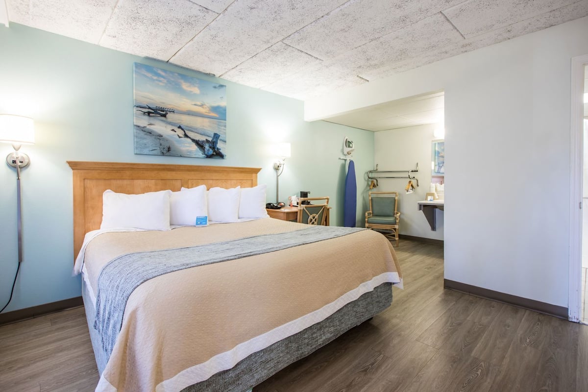 Bureau, lits pliants/supplémentaires, Wi-Fi gratuit, draps fournis