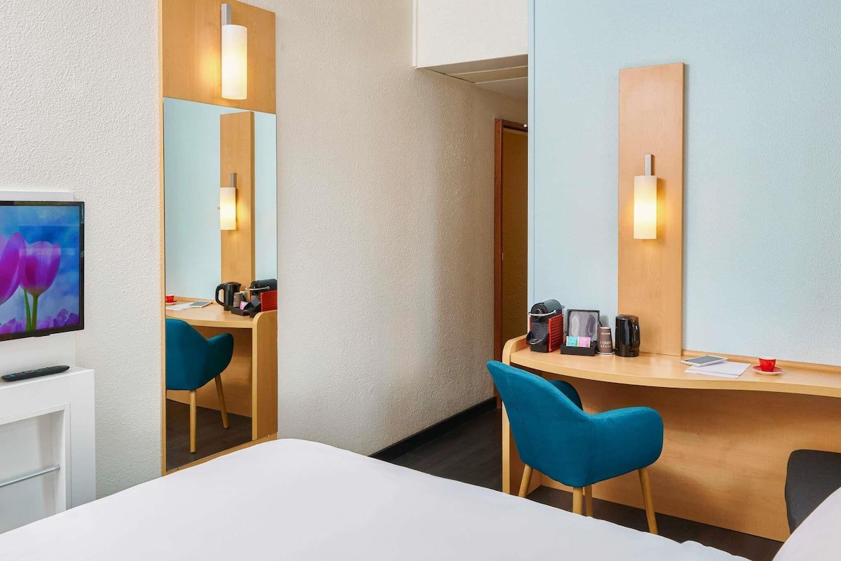 Comfort Room, 1 Double Bed | Premium bedding, desk, laptop workspace, blackout drapes