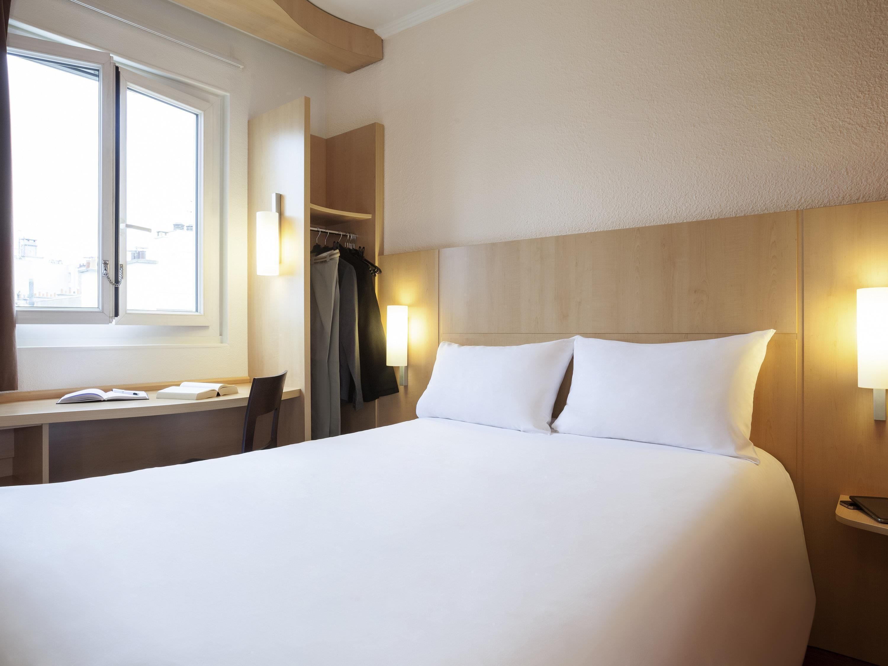 Habitación estándar, 1 cama individual | Ropa de cama de alta calidad y escritorio 