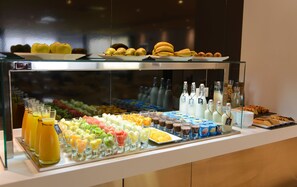 Frokostbuffé hver dag (EUR 17.60 per person)