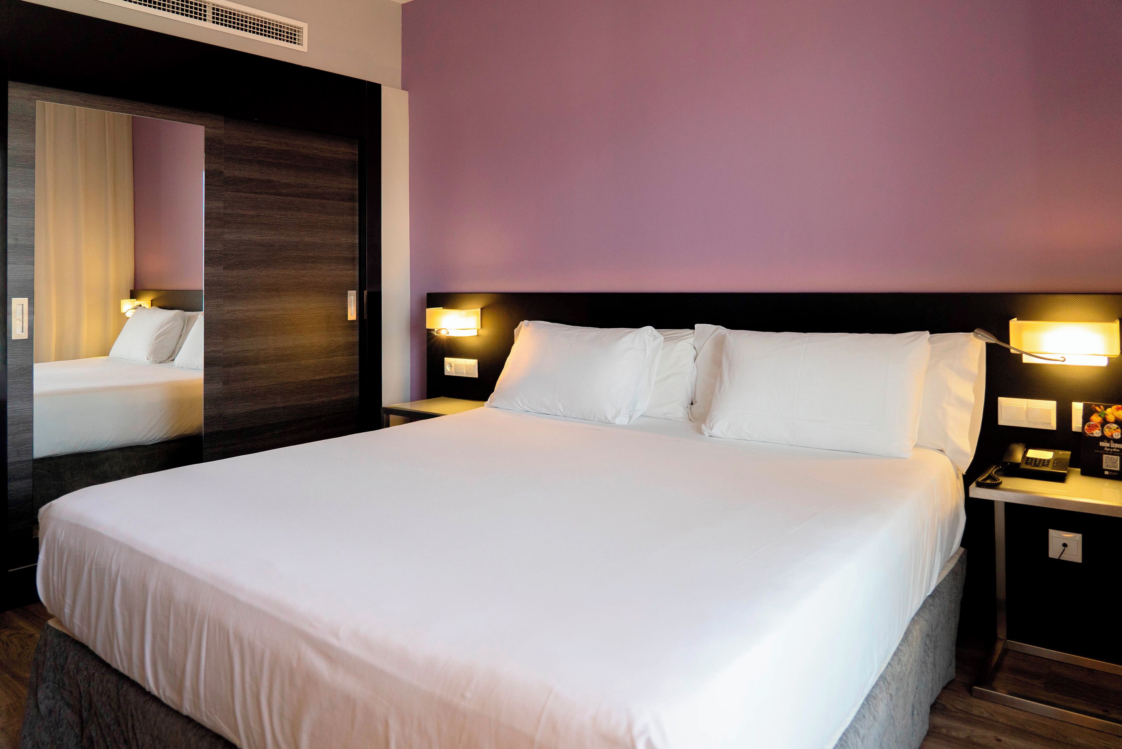 Classic-huone (Exterior View) | Minibaari, tallelokero huoneessa, työpöytä, ilmaiset vauvansängyt