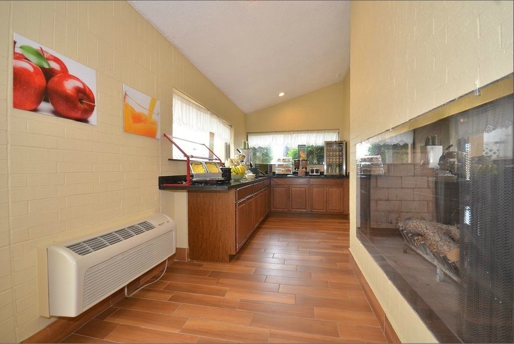 Photo - Quality Inn Tulsa Central