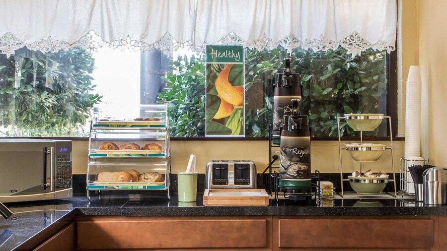 Quality Inn Tulsa Central