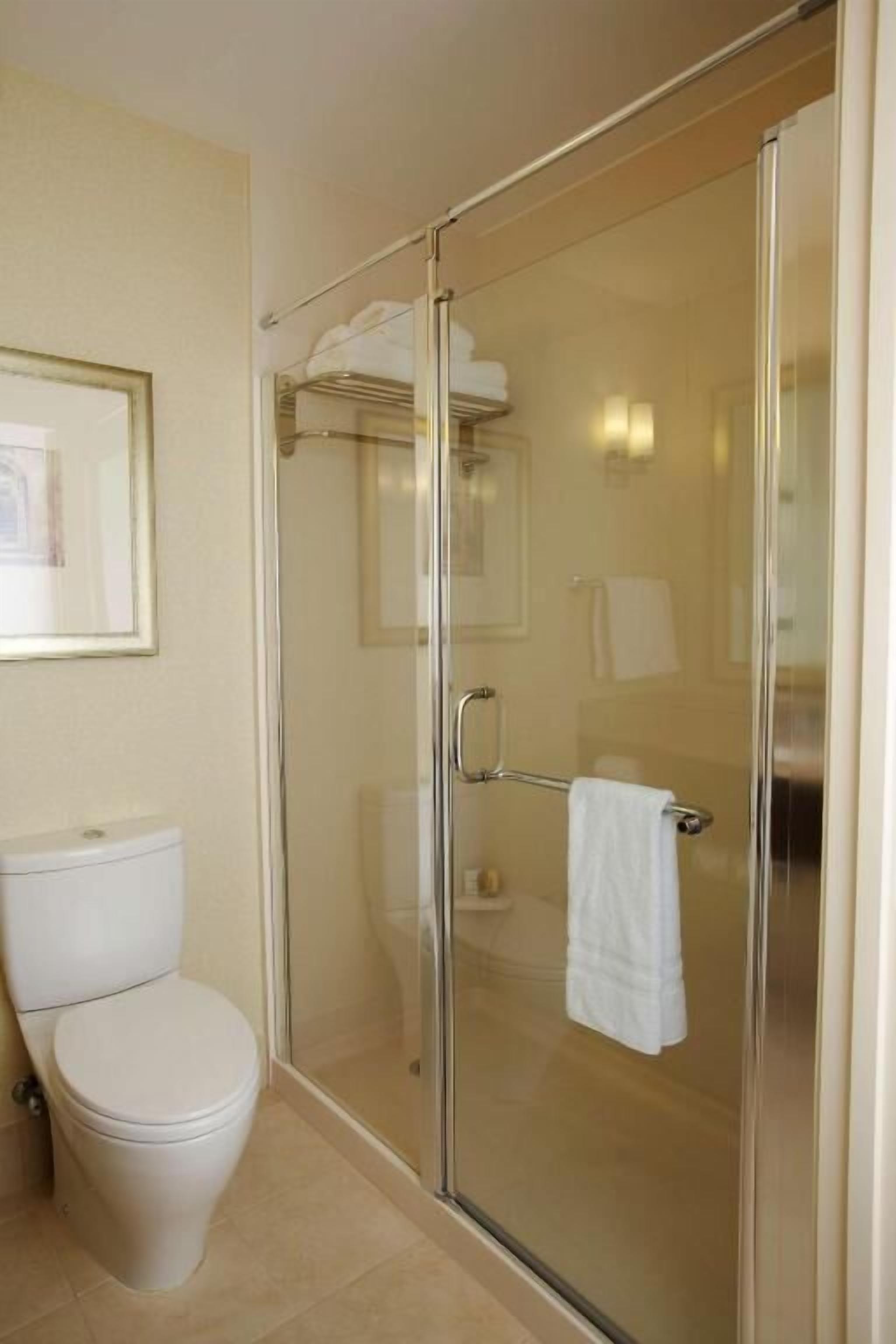 Bathroom | Free toiletries, hair dryer, towels