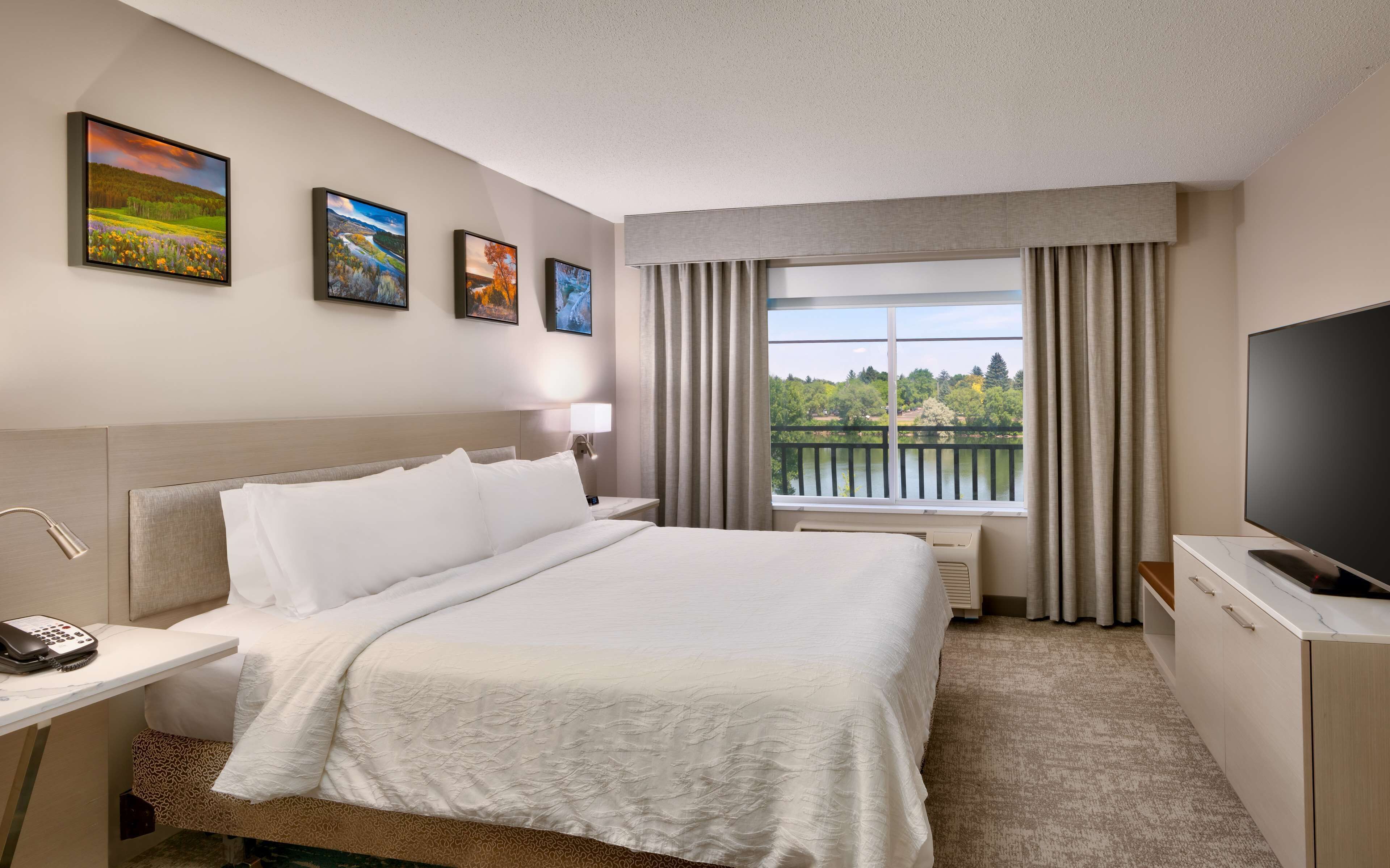 標準客房 | 羽絨被、獨特設計、書桌、遮光窗簾/窗簾