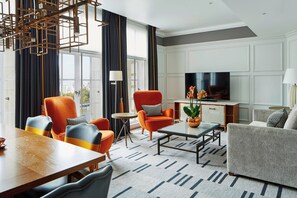 Suite, 1 King Bed with Sofa bed (View) | Living area