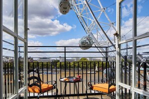 Suite, 1 King Bed, Balcony (View) | Balcony