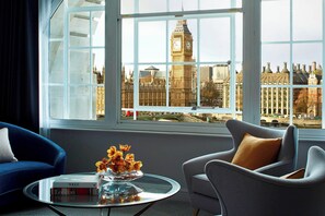 Presidential Suite, 1 Bedroom | Living room | 32-inch LCD TV with satellite channels, TV - London Marriott Hotel County Hall (London)