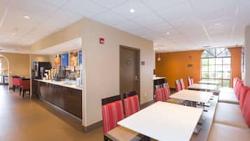 Free daily continental breakfast