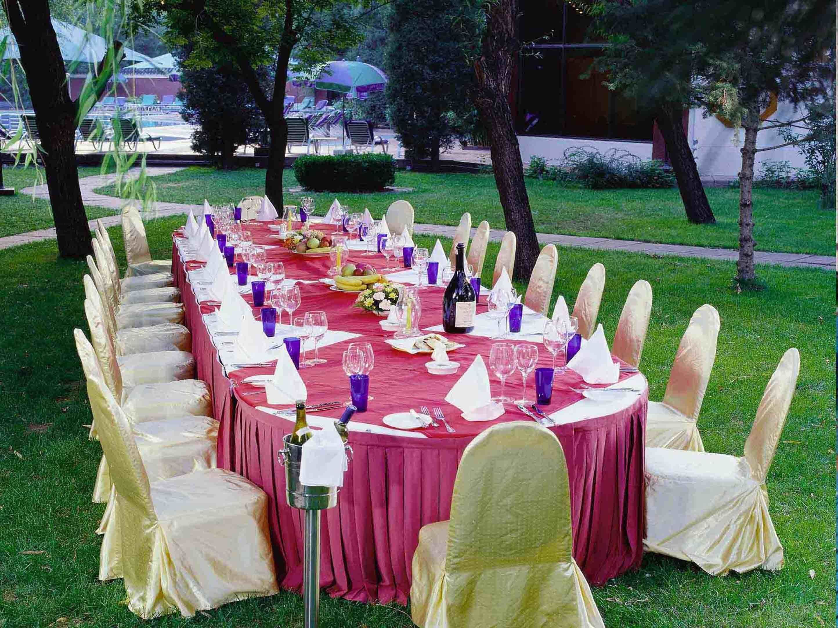 outdoor banquet area