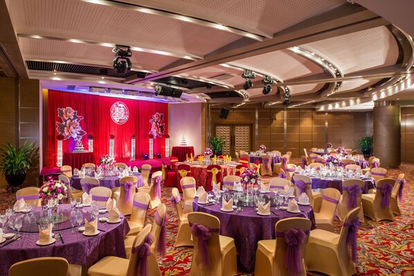 Banquet hall