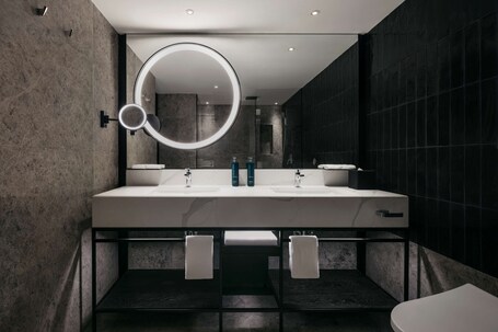 Hilton Singapore Orchard - Image 20
