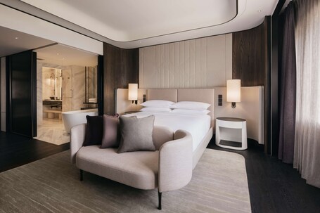Hilton Singapore Orchard - Image 63