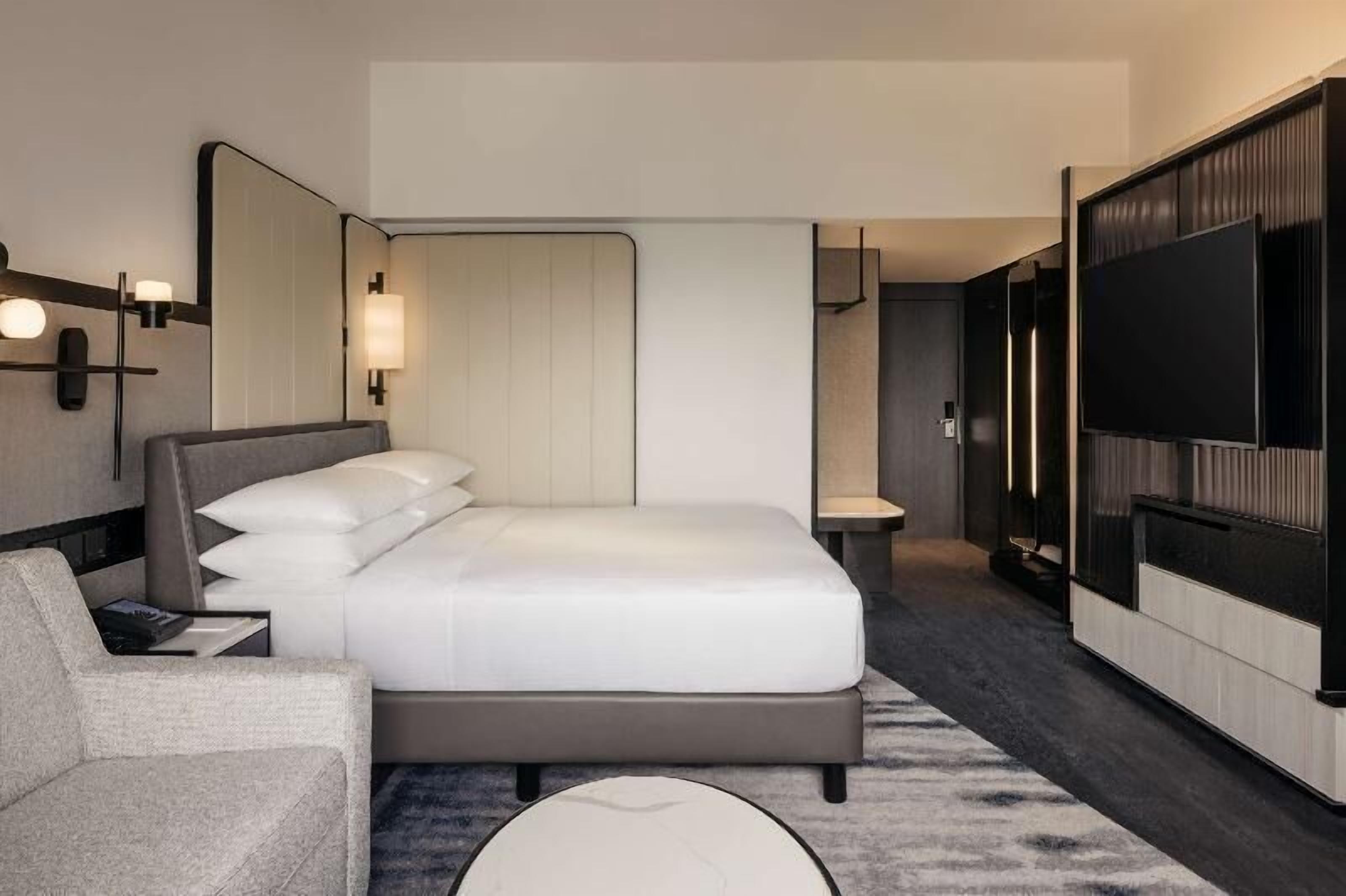 Minibar, in-room safe, desk, laptop workspace