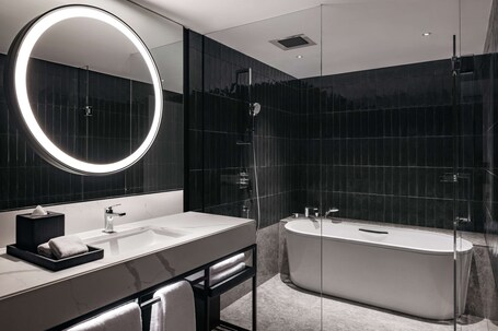 Hilton Singapore Orchard - Image 85