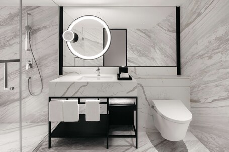 Hilton Singapore Orchard - Image 92