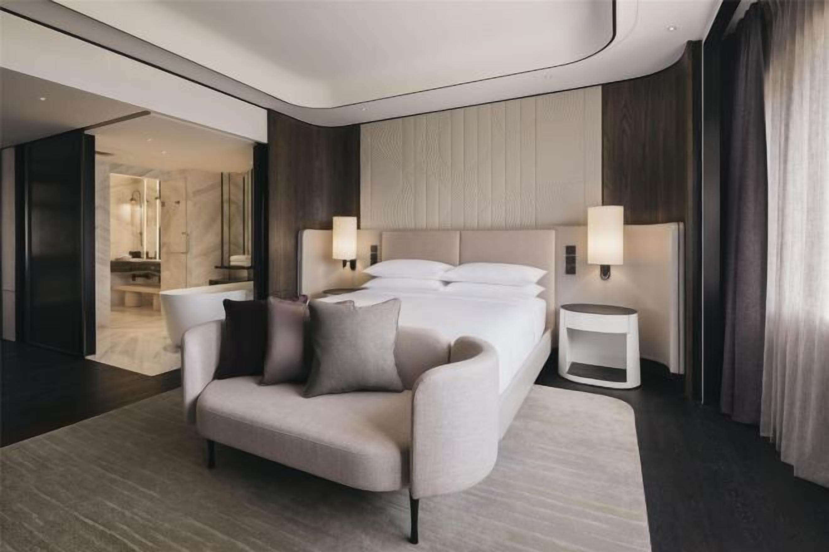 Minibar, in-room safe, desk, laptop workspace