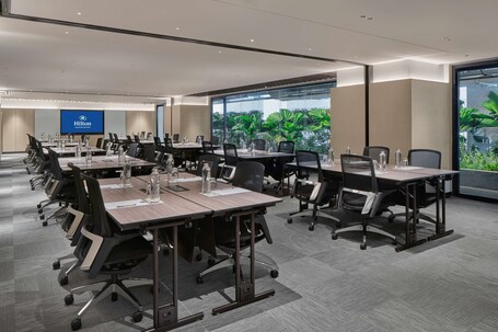 Hilton Singapore Orchard - Image 28