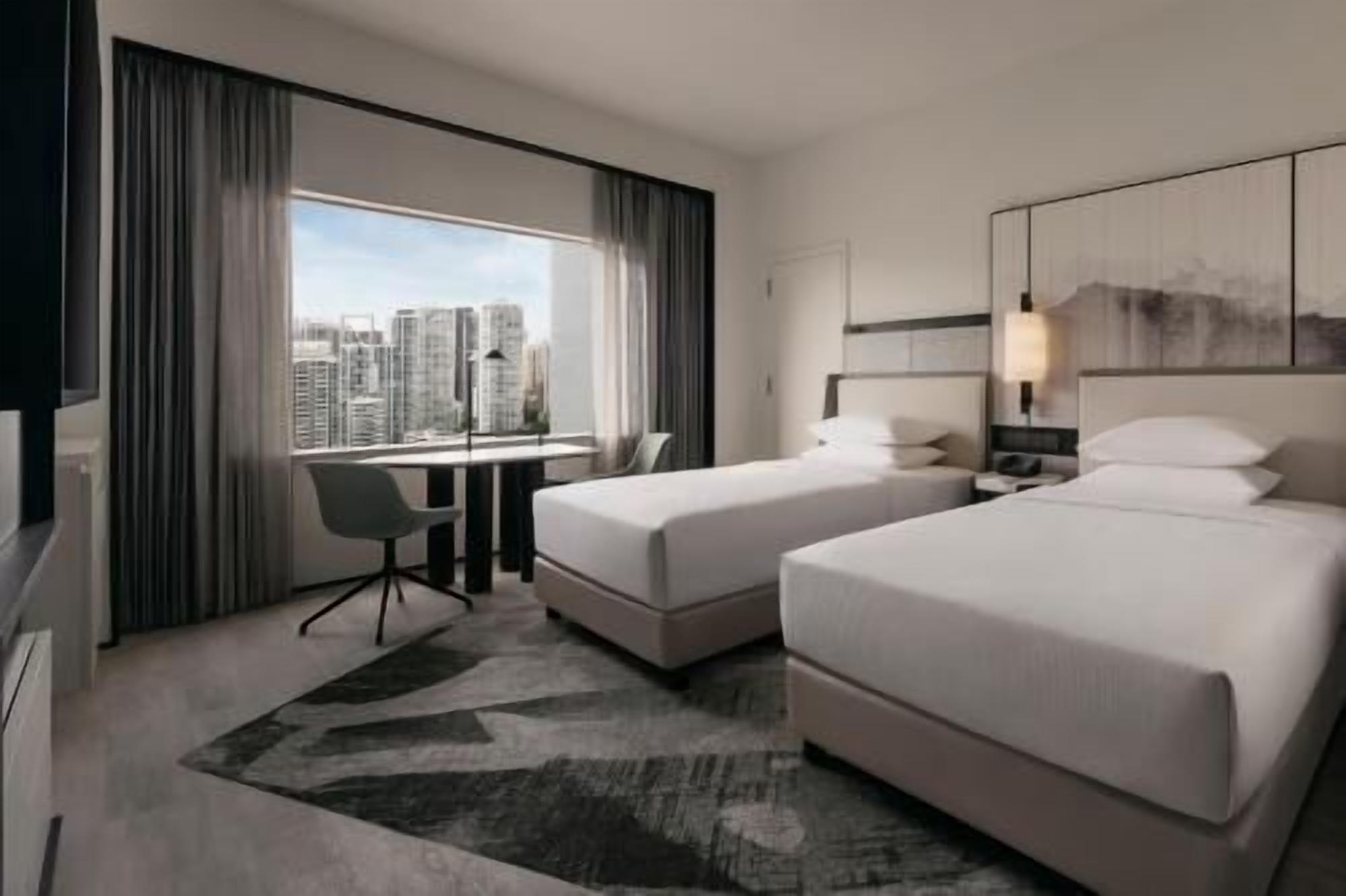 Minibar, safe på rommet, skrivebord og skrivebord for bærbar PC