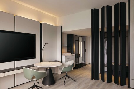 Hilton Singapore Orchard - Image 54