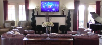 Ramada by Wyndham Kissimmee Hotel