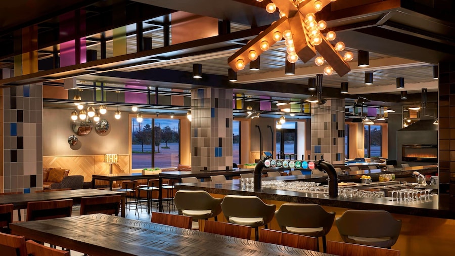 Delta Hotels by Marriott Toronto Airport & Conference Centre