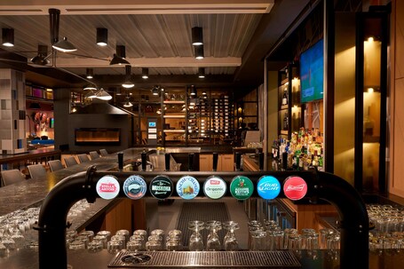 Delta Hotels by Marriott Toronto Airport Conference Centre - Image 16