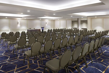 Delta Hotels by Marriott Toronto Airport Conference Centre - Image 30