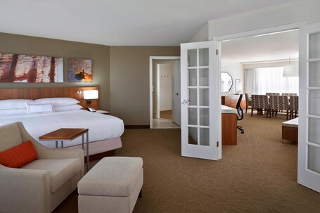 Delta Hotels by Marriott Toronto Airport Conference Centre - Image 13