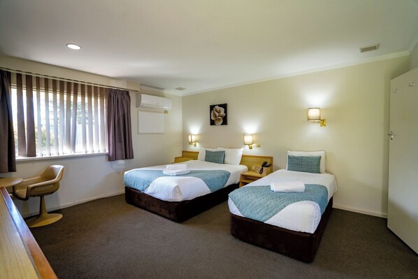 Minibar, in-room safe, iron/ironing board, free WiFi