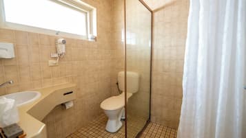 Standard Room | Bathroom