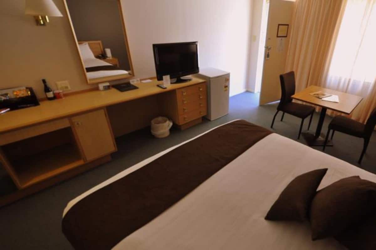 Minibar, fer et planche Ă repasser, Wi-Fi gratuit, draps fournis