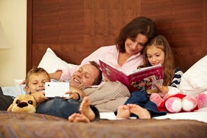 Hypo-allergenic bedding, desk, iron/ironing board, free WiFi - Macdonald Tickled Trout Hotel (Preston)