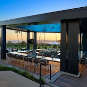 VEA Newport Beach, A Marriott Resort & Spa