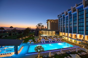 Hotel Exterior at VEA Newport Beach, A Marriott Resort & Spa