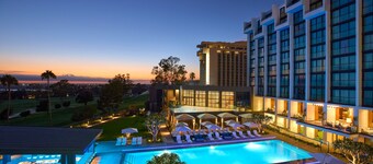 VEA Newport Beach, A Marriott Resort & Spa