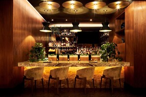 2 bars/lounges, poolside bar