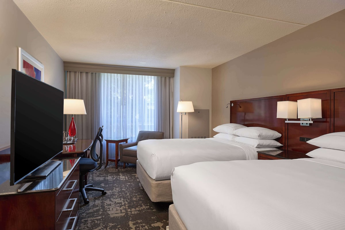 egyptian cotton sheets, premium bedding, down duvets, laptop workspace