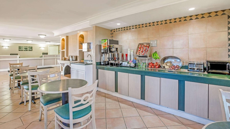 Days Inn by Wyndham Reno