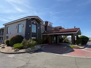 Exterior - Days Inn by Wyndham Reno (Reno)