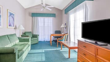 1 King Bed, One-Bedroom Suite, Non-Smoking | Ropa de cama de alta calidad, mobiliario individual, escritorio