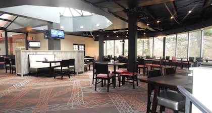 Ramada by Wyndham Beaver Falls