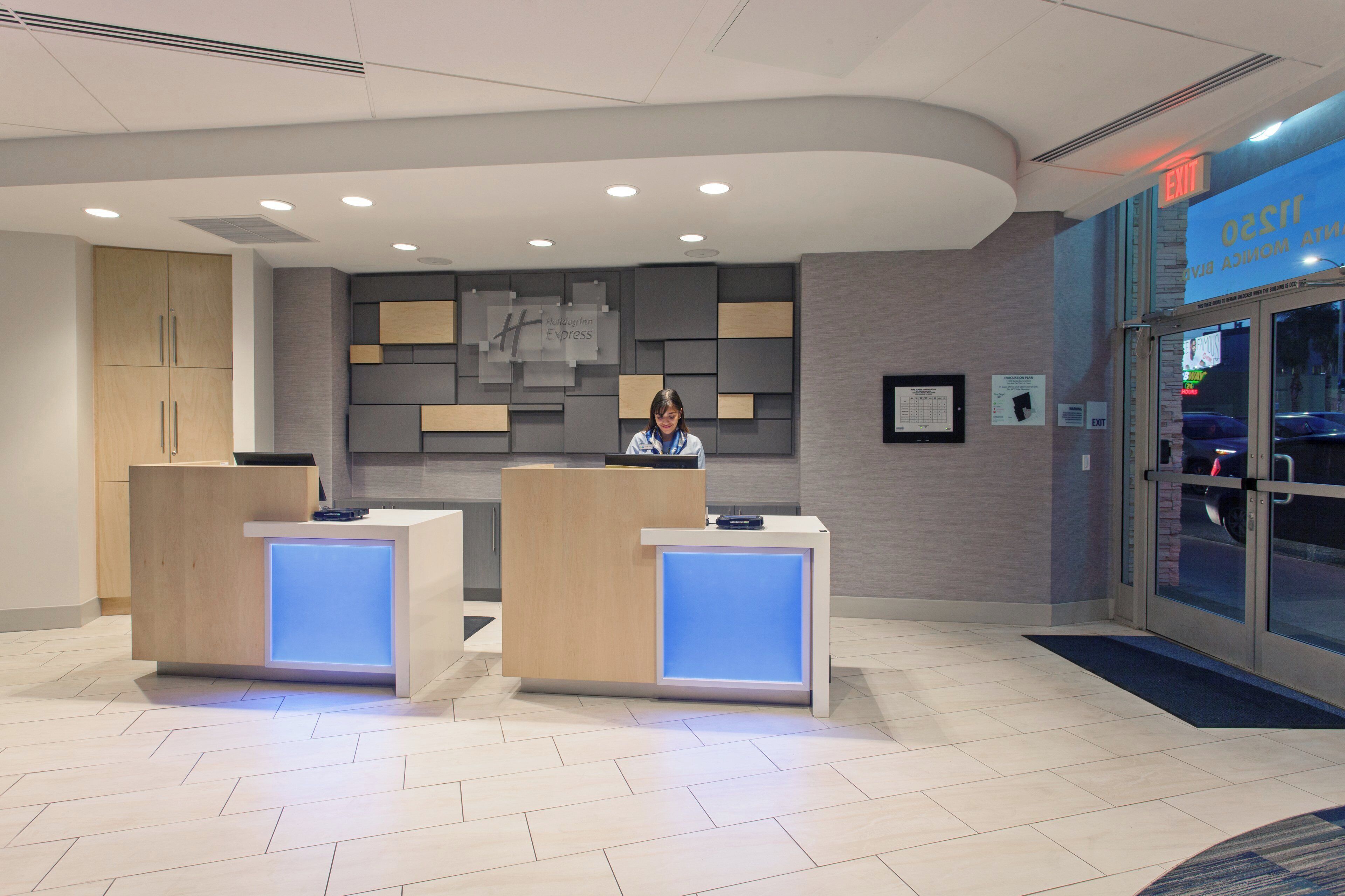 Foto - Holiday Inn Express West Los Angeles