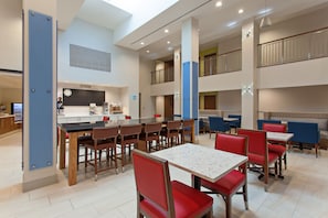 Desayuno buffet incluido todos los días