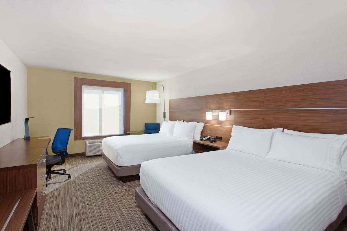 1 bedroom, in-room safe, desk, iron/ironing board