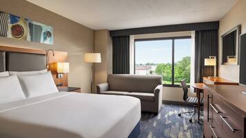 Standard Room, 1 Queen Bed with Sofa bed | Premium bedding, pillowtop beds, desk, soundproofing