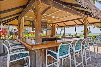 Beach views, open select days at Aston Islander on the Beach