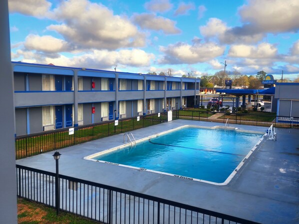 Piscine extérieure